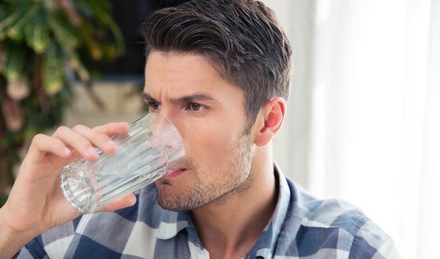 男人|寿命较长的男人,晨起后一般有3个特征,若你全符合,恭喜很健康