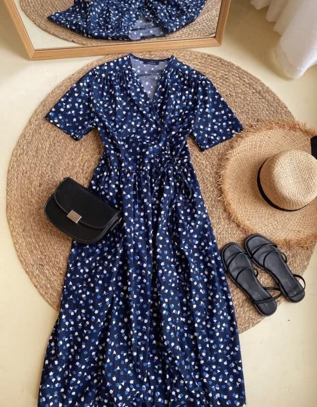 收藏啦28套简约,越看越好看的夏季日常舒适搭配LOOK