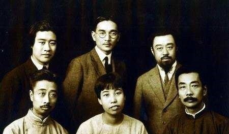 周树人@近代最难评价的三兄弟老大是大作家 老二是大汉奸 老三是副国级!