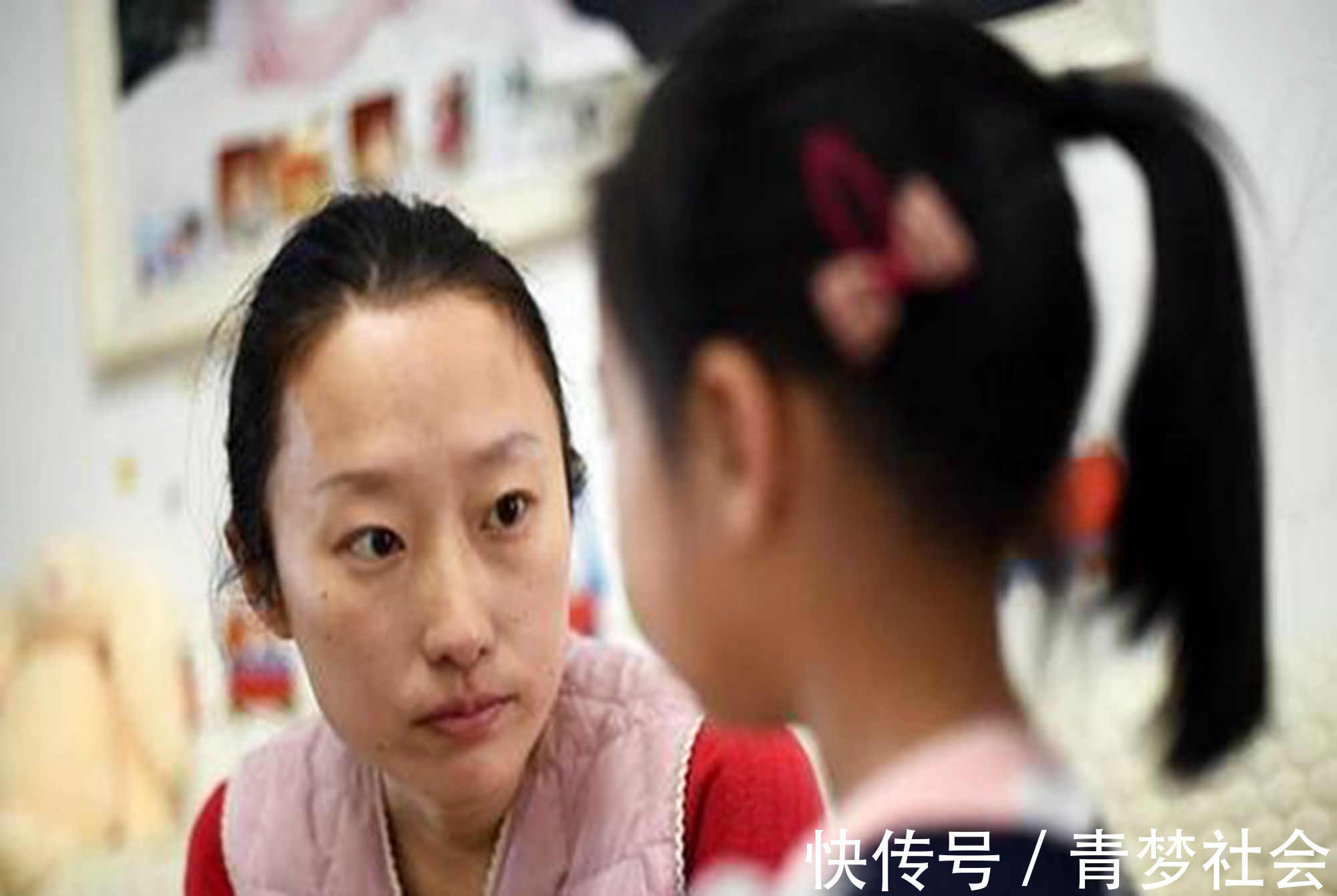 巴金|孩子是不是“疼妈妈”?从小就能看出来,四种表现错不了