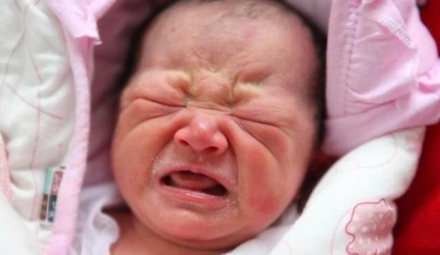 宝宝|“最美新生儿”刚出生就成网红,凭颜值征服网友,护士:难得一见