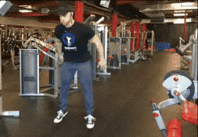 肌肉|中年后如何开始力量训练？重视腿部训练，帮你减脂塑形、强壮双腿