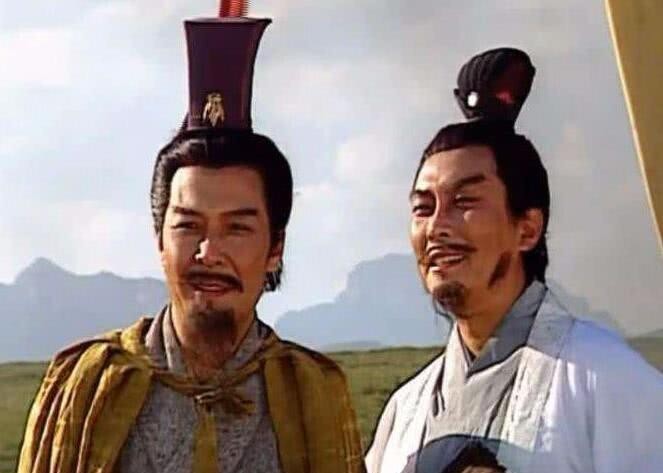 刘备忌恨|一个笑话引发的血案:刘备被嘲“潞涿君”,为何一直怀恨在心?