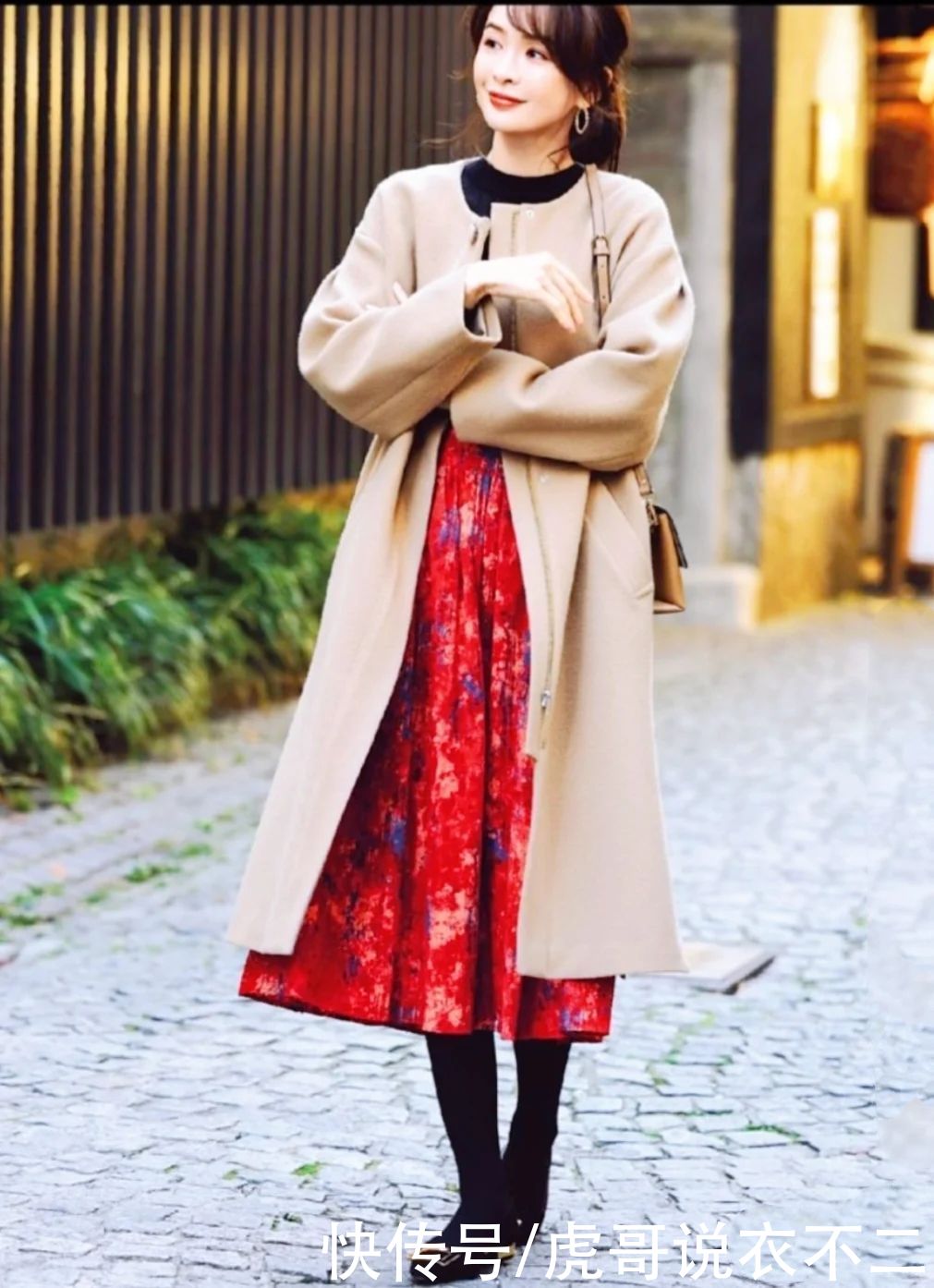 大衣穿搭关键在配色，日本博主都爱这4种配色方案，太优雅了