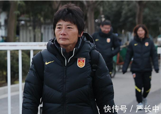 水庆霞|3分钟1-0+零封对手,水庆霞用对人,首胜=出线定调,黄健翔担忧