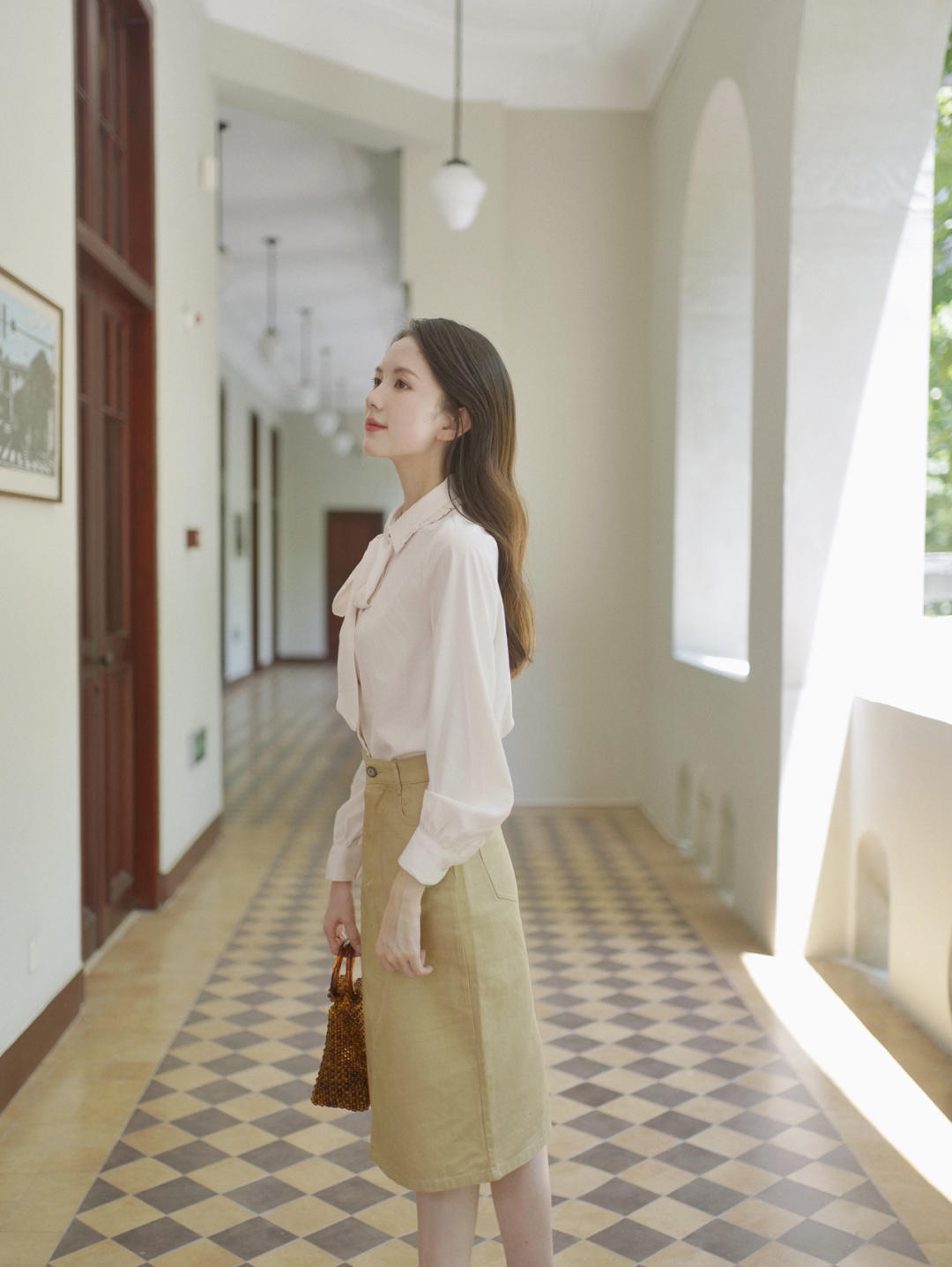 高级感衬衫搭配长啥样?借鉴下面这些方法,轻松穿成时尚女神