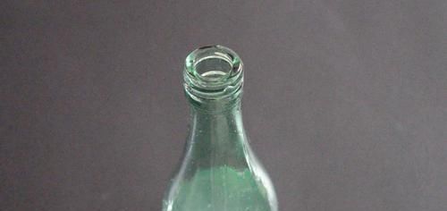 卫生间|卫生间放一个白醋玻璃瓶真厉害,一年省下不少钱,全家人都夸好