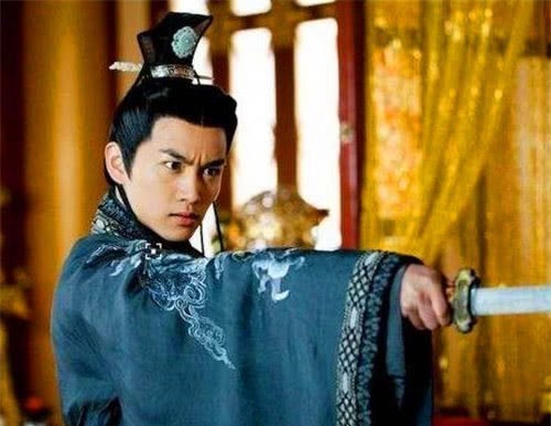 贵族|她拒嫁皇室贵族，下嫁守城士兵，众人笑她，想不到她成了皇太后