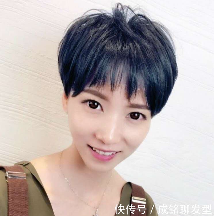 长脸最适合的9款短发,简约时尚好打理,精致优雅又有女人味