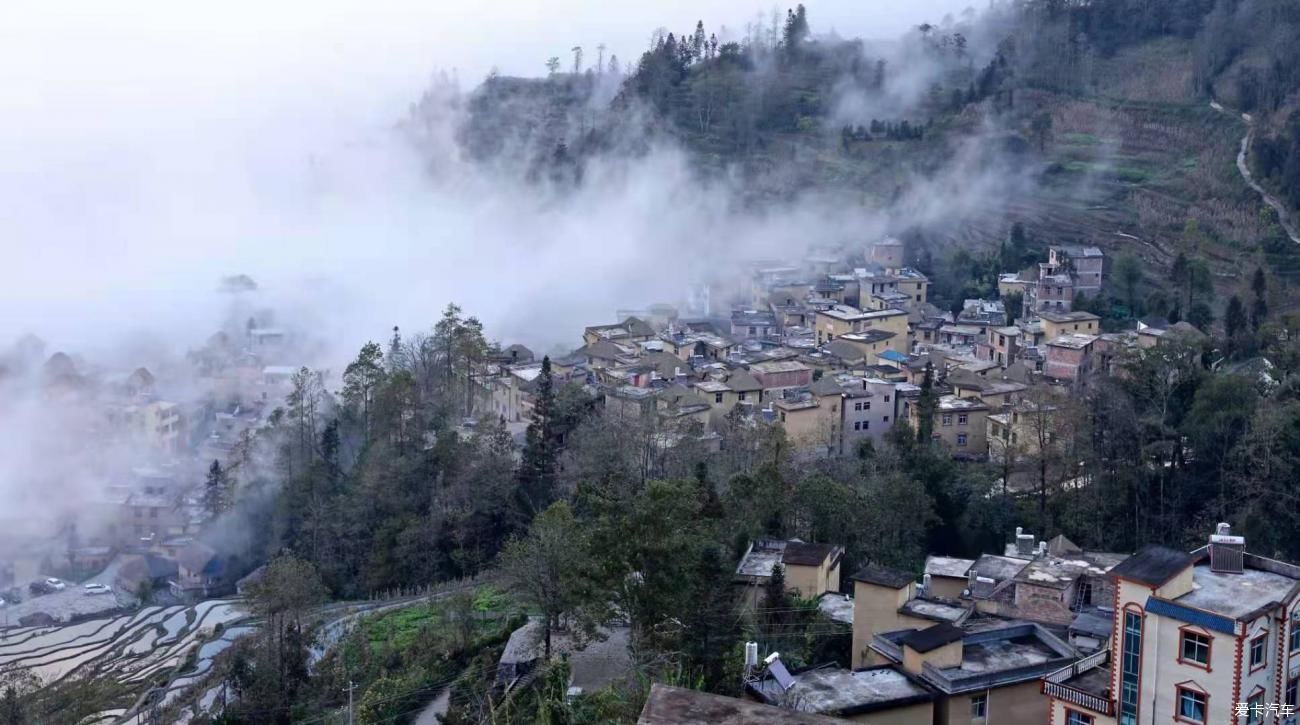 游红河哈尼族彝族自治州多依树梯田景区