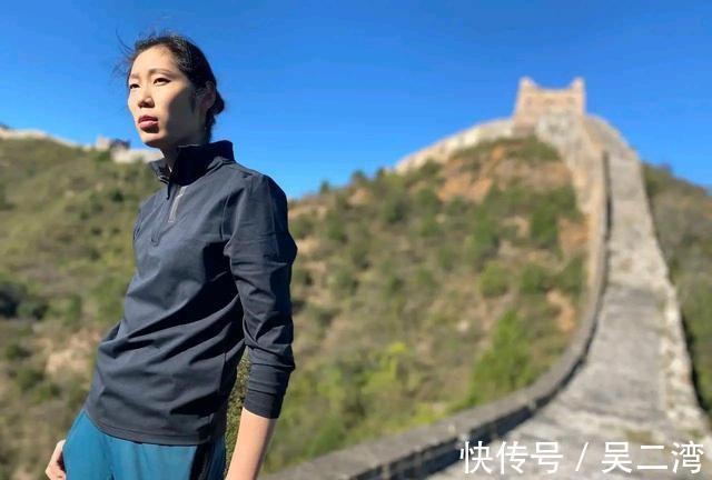 中国女排|朱婷登长城发表感慨!女排队长领导范十足,球迷喊话:赶快去手术