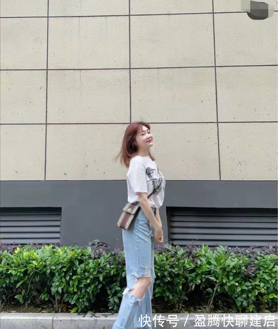 女生|女生牛仔裤搭配什么上衣好看