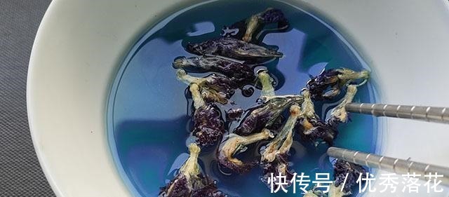 紫薯|馒头别做老一套，这几样蒸熟加在面粉里，营养又好看，孩子好喜欢！