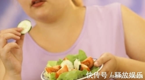 祛除|人体有5处“排湿口”，经常按一按，轻松排出湿气，让你变瘦变美