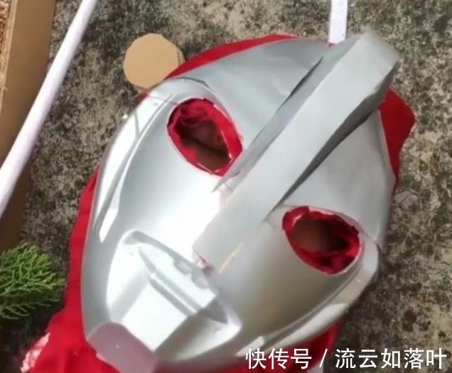 迪迦|拿秋裤当队服、用莲藕当大炮,这群小伙拍摄的迪迦奥特曼创意满满