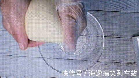 高糖酵母|第一次做蘑菇面包,口感外脆里软又香甜,还能给烘焙增添乐趣