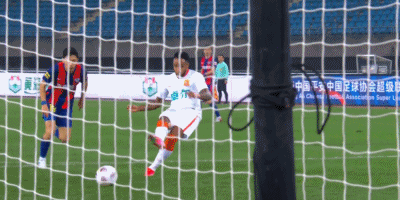 拉菲爾|拉菲爾推射破門，武漢5-2鎖定勝局