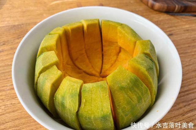 冬天|冬天,南瓜和它是绝配,一泡一蒸香甜软糯,我家女儿点名吃