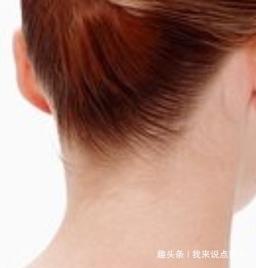 男女|男女接吻时，不能“亲吻”的2大部位，不但不健康，还会危及生命