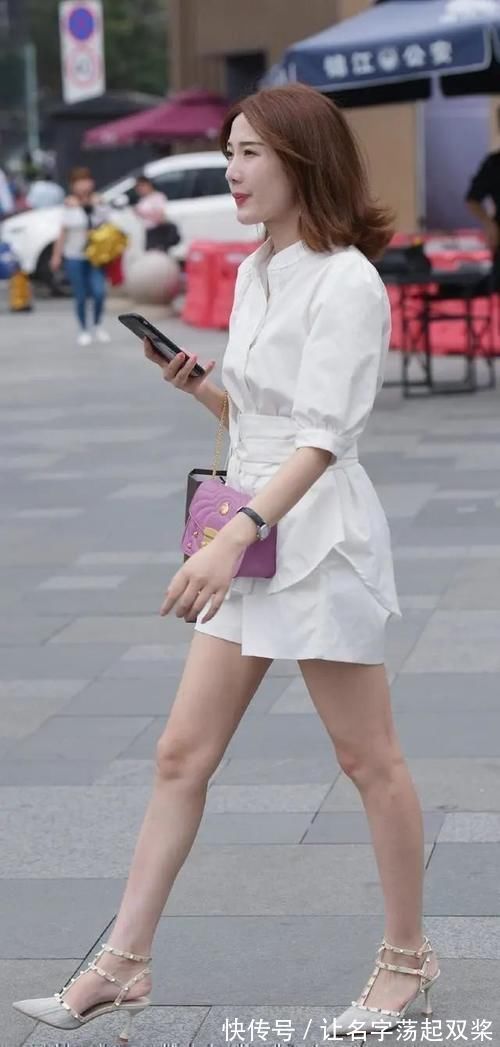 时尚 束腰贴身的连衣裙,兼顾美感与舒适度,清凉时尚