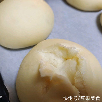 想要吃得健康，还是得吃法式蒜香小餐包