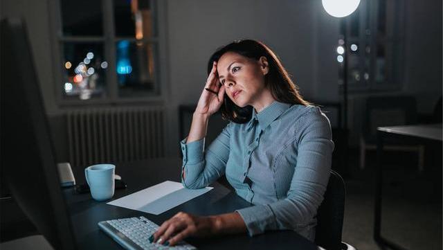 长期失眠|身体一旦缺乏“B族维生素”会失眠,4类食物敞开吃,或能沾床就睡