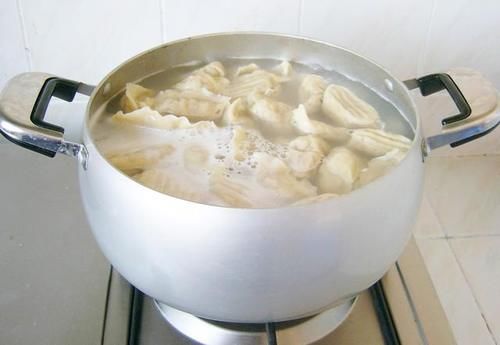 过年的三鲜馅饺子，多“放1样”，这样搭配，饺子鲜美，全家喜爱