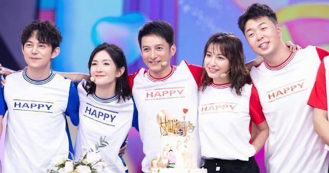 主持人 谢娜四个字暗示退出《快本》,多种迹象表明,只是为了逃避法律