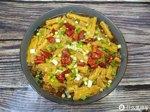 腐竹这个做法真解馋，我家每周吃三次，麻辣鲜、不放肉也特香