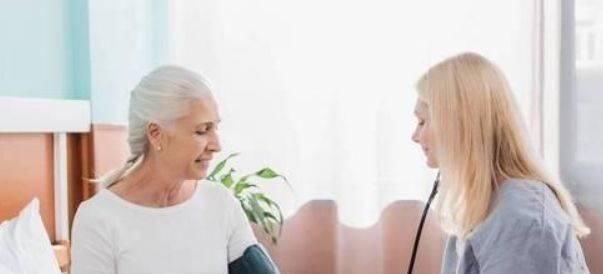 眉毛|人一旦过了55岁，身上还有4个表现，你可能长命百岁