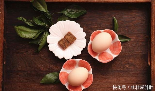 分钟|早餐吃鸡蛋,有一种懒人做法,简单又美味,只用2分钟,真省事