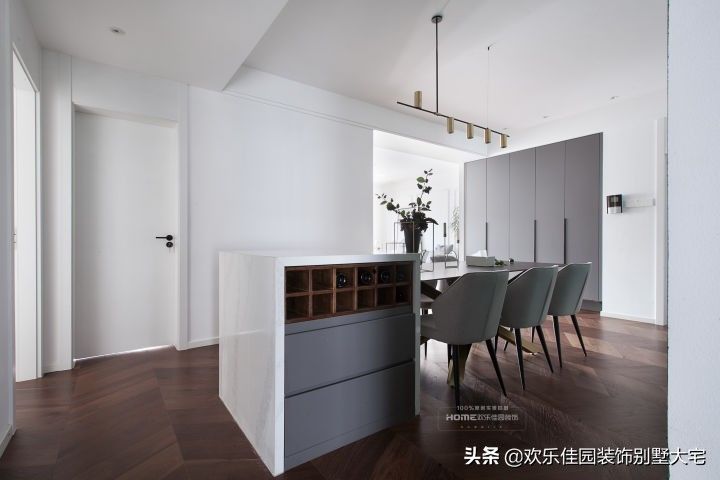 主卧|138m2简约三居，温暖精致，浪漫轻奢