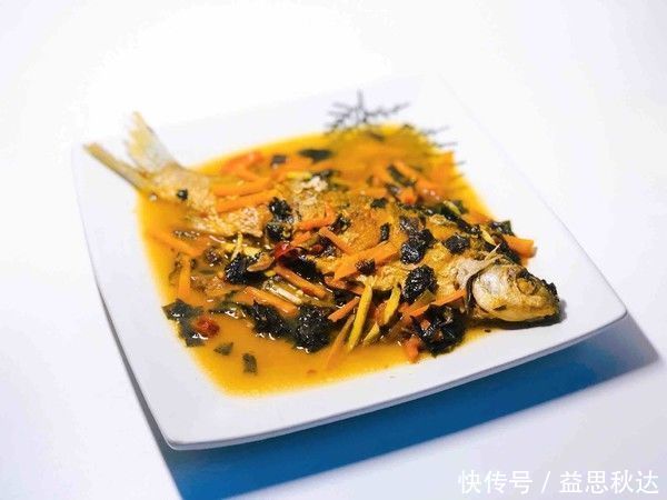 烧鱼,加醋去腥就废了,正确的是放“它”,上桌就扫光