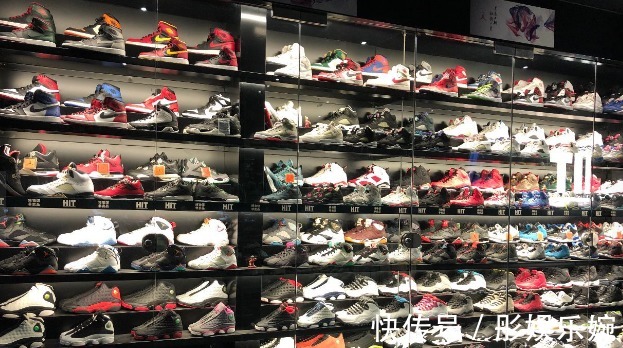 白布 鞋盒里的白布如此重要买了这么多双鞋,感觉浪费了一个亿!