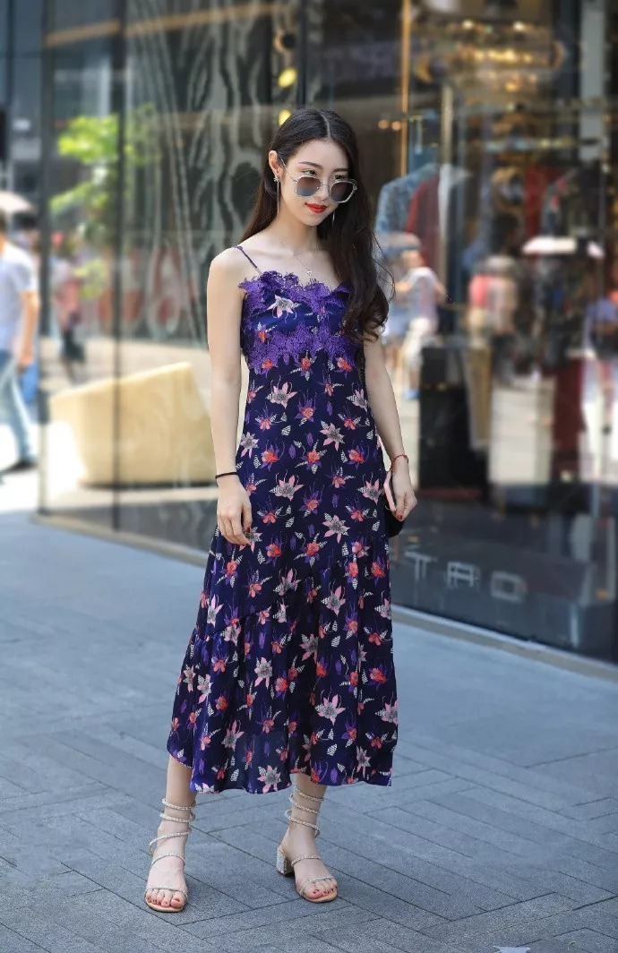 高跟鞋遇上丝袜,碰撞出让人难忘的气息