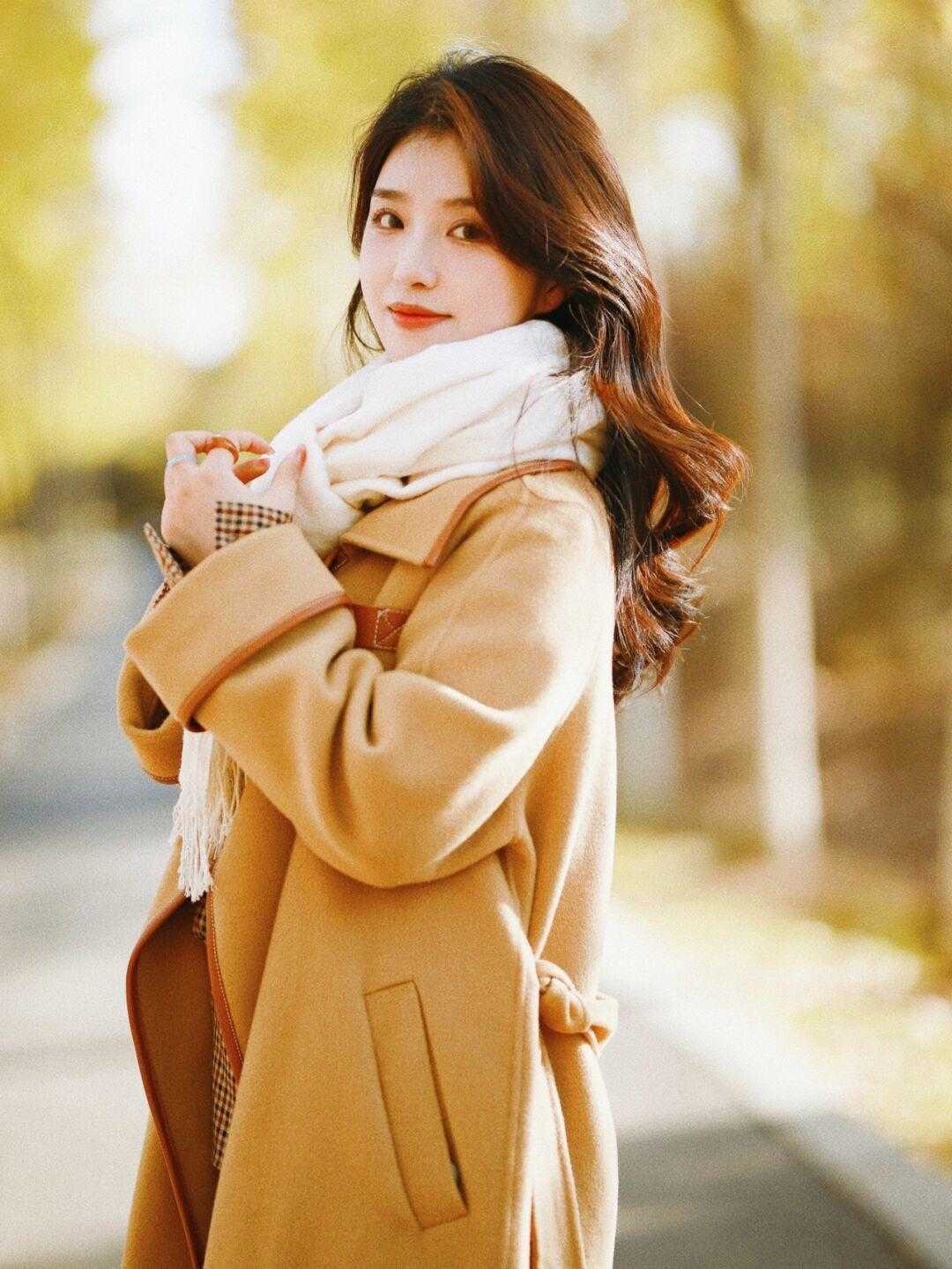 版型 除了羽绒服,这几件衣服才是微胖女孩的福利,温暖有气质