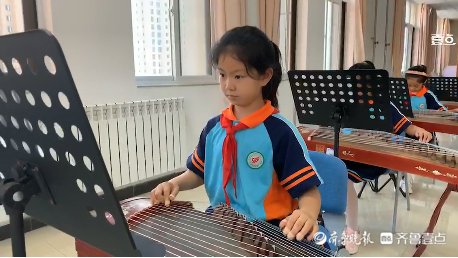 烟台高新区第二实验小学|弹古筝、画画、编程、踢足球…烟台这所小学课后延时服务有声有色