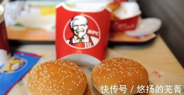 牛肉|鸡肉、生菜、面包都很有营养，为何叠在一起，变成汉堡就不健康了！