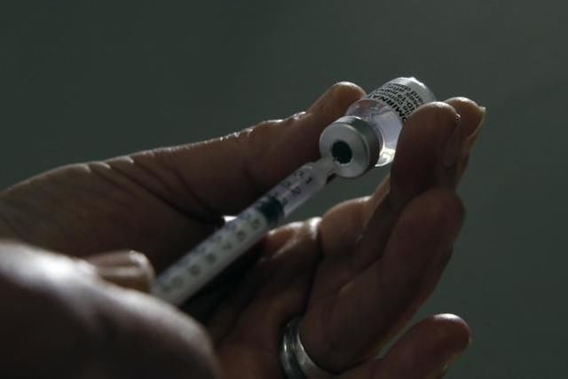 克林尼克|美媒:美国13岁男孩接种辉瑞疫苗后离奇死亡,“疫苗安全”引轰动