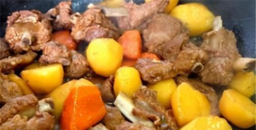 会吃的人最健康,推荐三种食物,补血养颜,排毒护肤,越来越健康