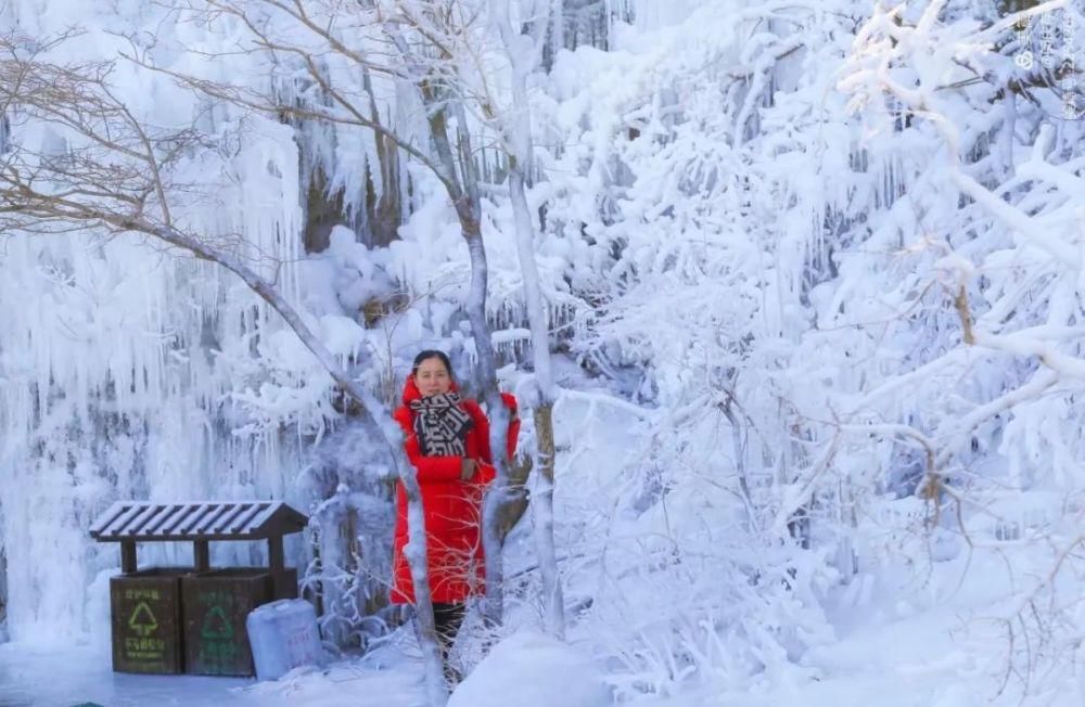 赏百米冰挂，观冰雪奇观！赶快来天蒙山打卡，惊艳你的朋友圈！