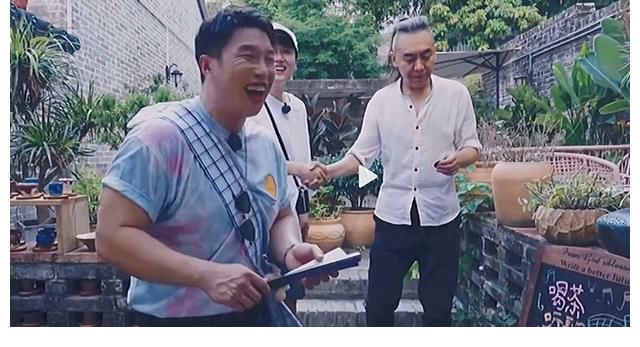 孟鹤堂被错认成鹿晗，烧饼一脸不高兴，网友：他是你的准姑爷爷