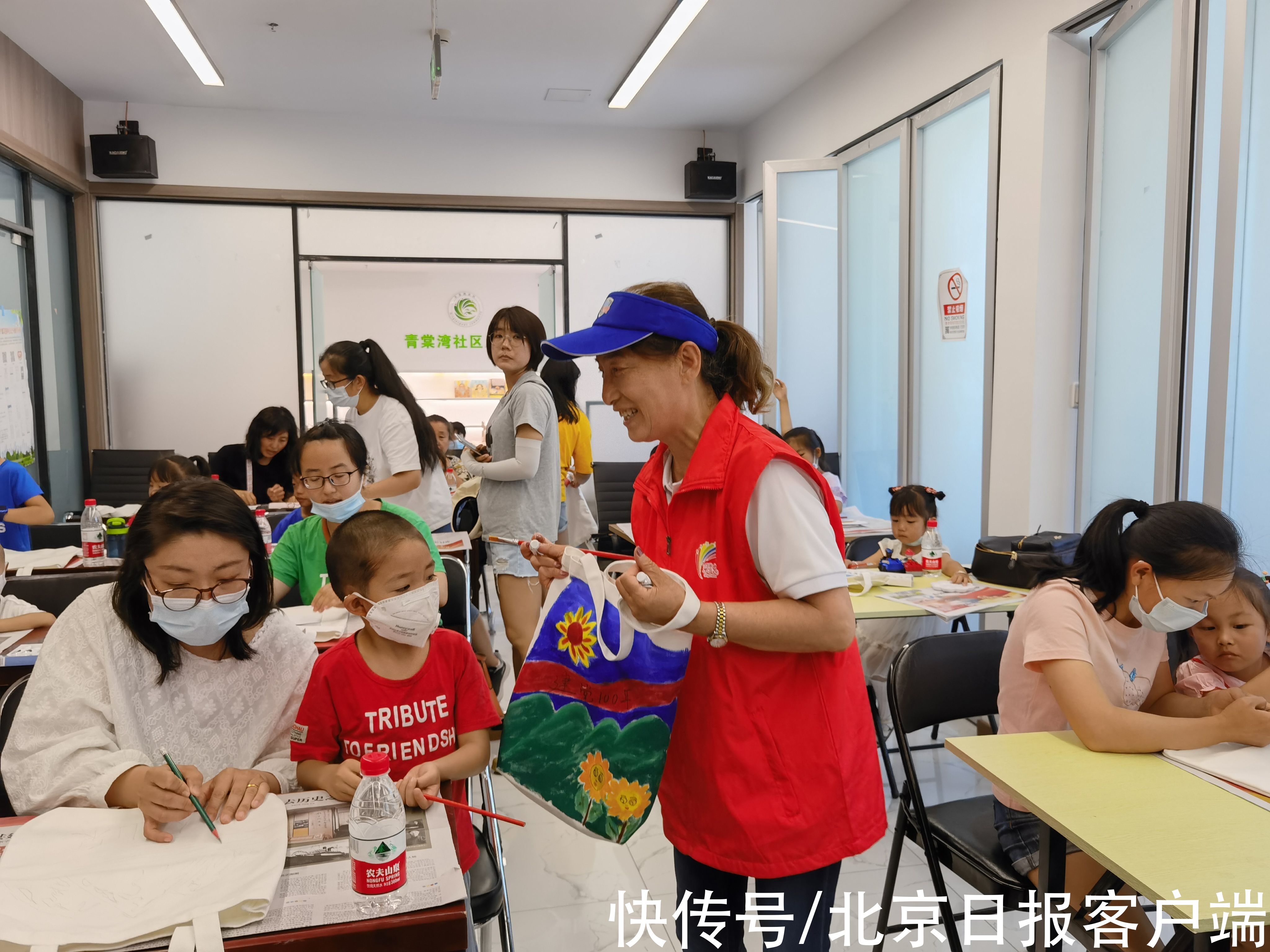 随迁|异乡照料孙辈、重建社交圈，随迁老人的“北漂”生活还好吗？