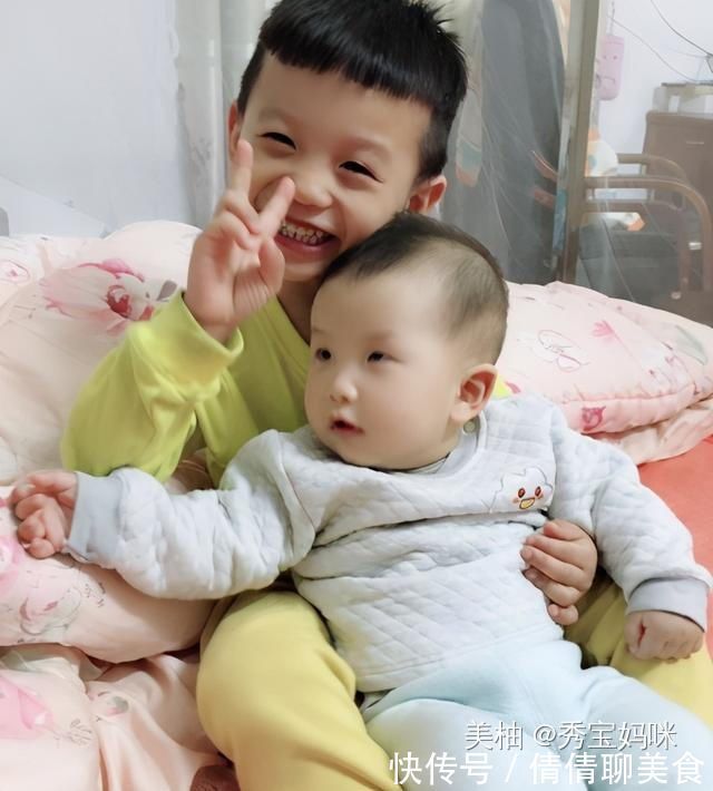 妹妹|妈妈出去买菜,9岁儿子自告奋勇照顾1岁妹妹,回来后宝妈后悔了