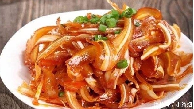 继猪蹄之后,中国又一下酒菜席卷国外,老外:看着脏,食着贼香