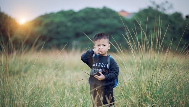 男孩|家有男孩要吃两种“苦”,别心疼,长大后会更有出息