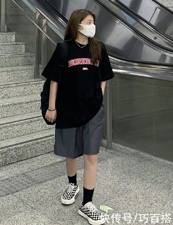 时尚|今年更流行T恤+阔腿裤，简单休闲却很美，值得借鉴