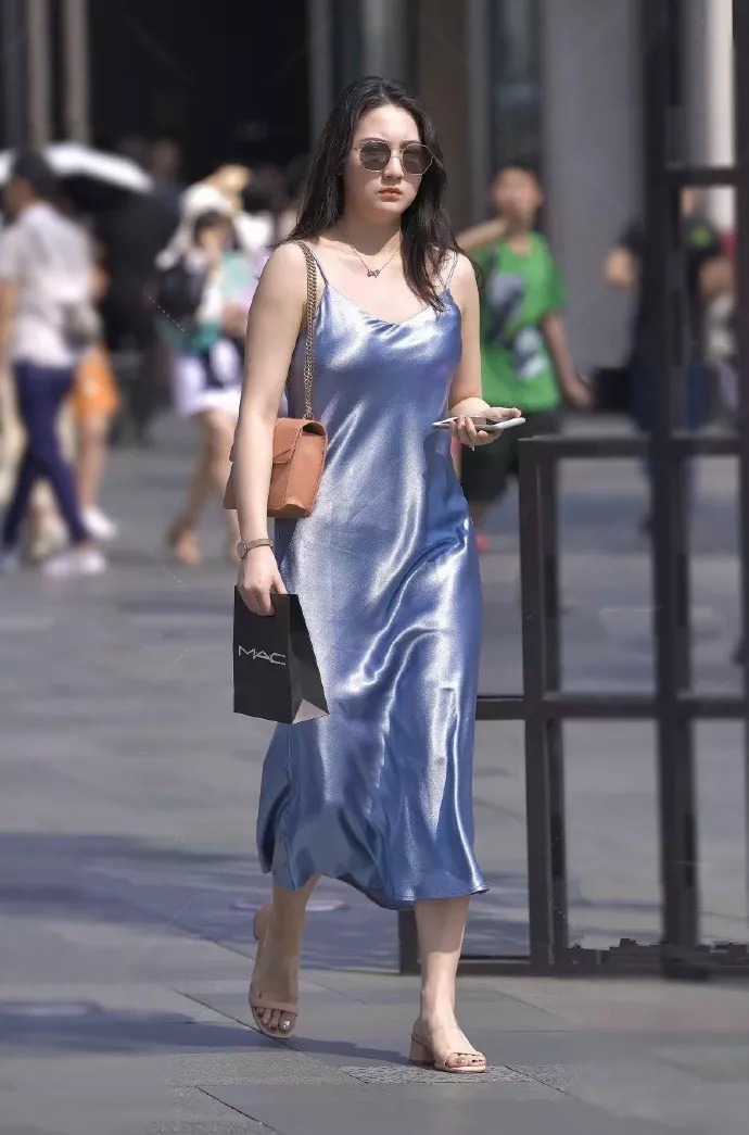 气场|女人穿搭高跟鞋,带给自己更加自信的气场