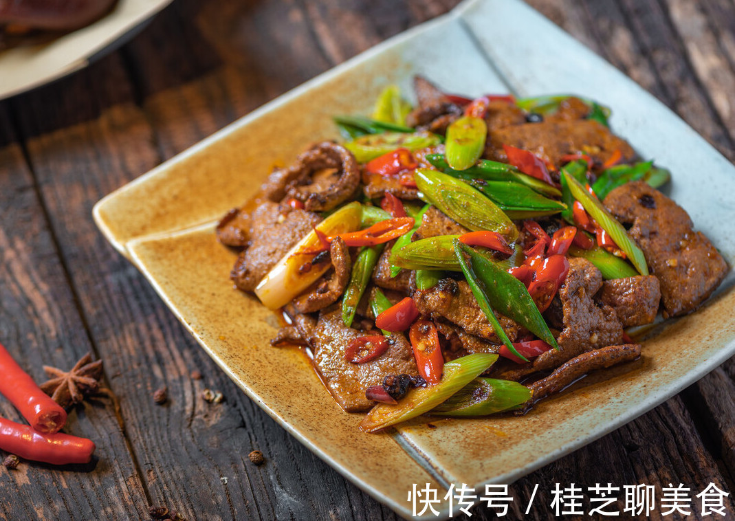 爆炒猪肝|炒猪肝时，学会这样腌制，炒出来的猪肝特别嫩，一点都不腥