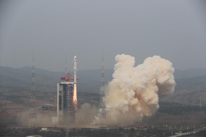 我国成功发射试验六号03星——昆明广播电视台